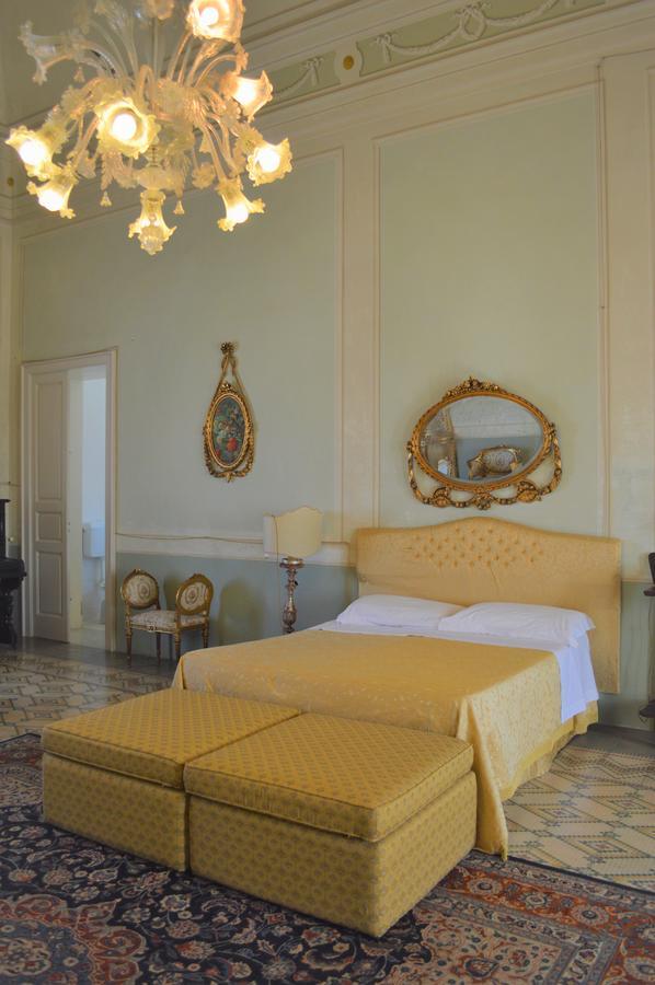 Palazzo Vecchio Bed & Breakfast Marittima Exterior photo